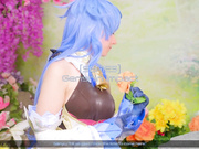 ラナ・レインの巨乳ガンユコスプレオナニー狂乱 💦🔥